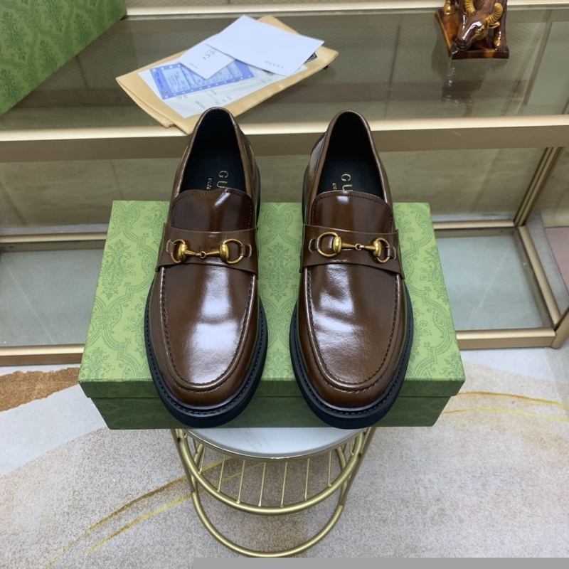 G*u*i leather shoes